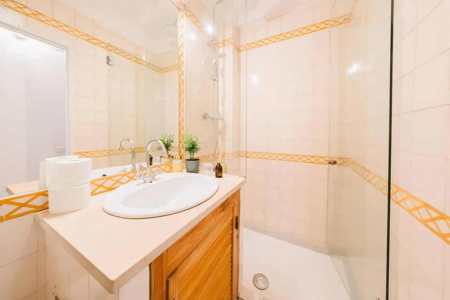 Group-Friendly 4Br Lisbon Duplex Castle View公寓 公寓