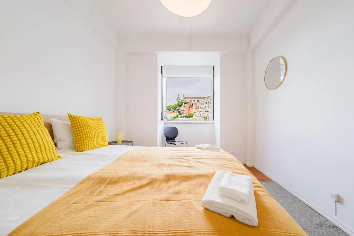 Group-Friendly 4Br Lisbon Duplex Castle View公寓